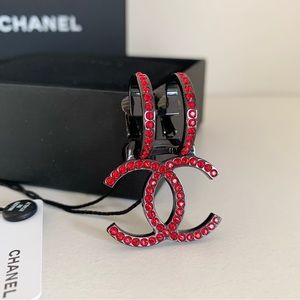 CHANEL Crystal Earring